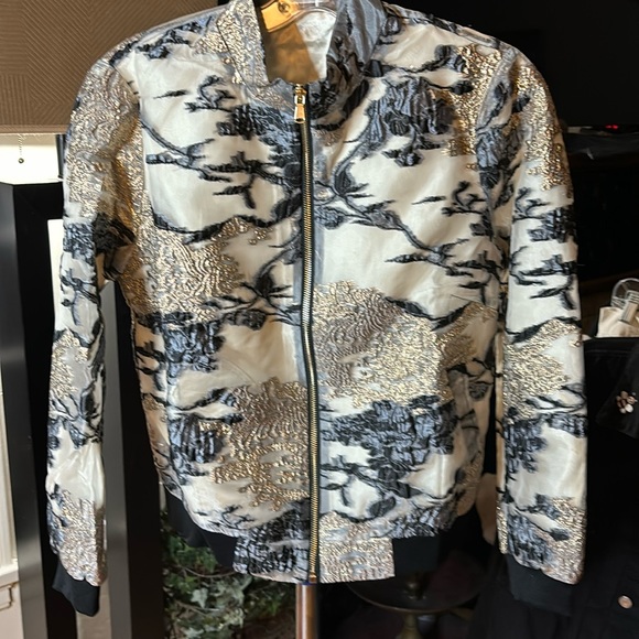riccini Jackets & Blazers - Gorgeous bomber jacket size small. Riccini